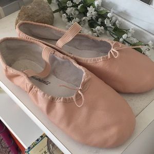 Ballet shoes